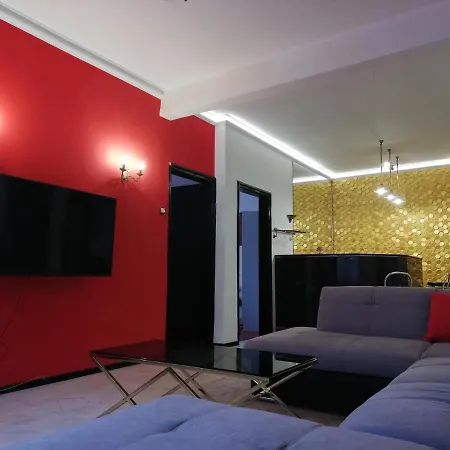 Center Cozy And Spacious
